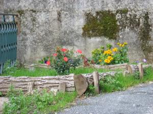 Dans le village de Laroque (74)