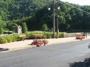 Espace détente entre la RD 902 et la Nuéjouls à Laroque (41)