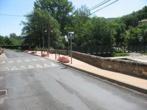 Espace détente entre la RD 902 et la Nuéjouls à Laroque (43)