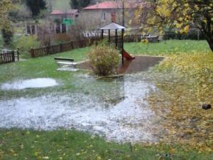 L'aire de jeux à LAROQUE le 28/11/2014 (58)