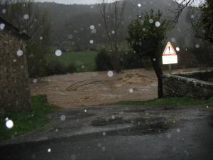 La Nuéjouls en crue à LAGRAVERIE LE 28/11/2014 (69)