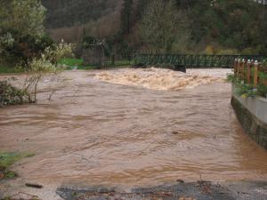 La Nuéjouls en crue à LAROQUE LE 28/11/2014 à 9 H 00 (7)