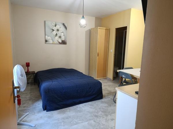 Studio Laroque (Fayet 12400)