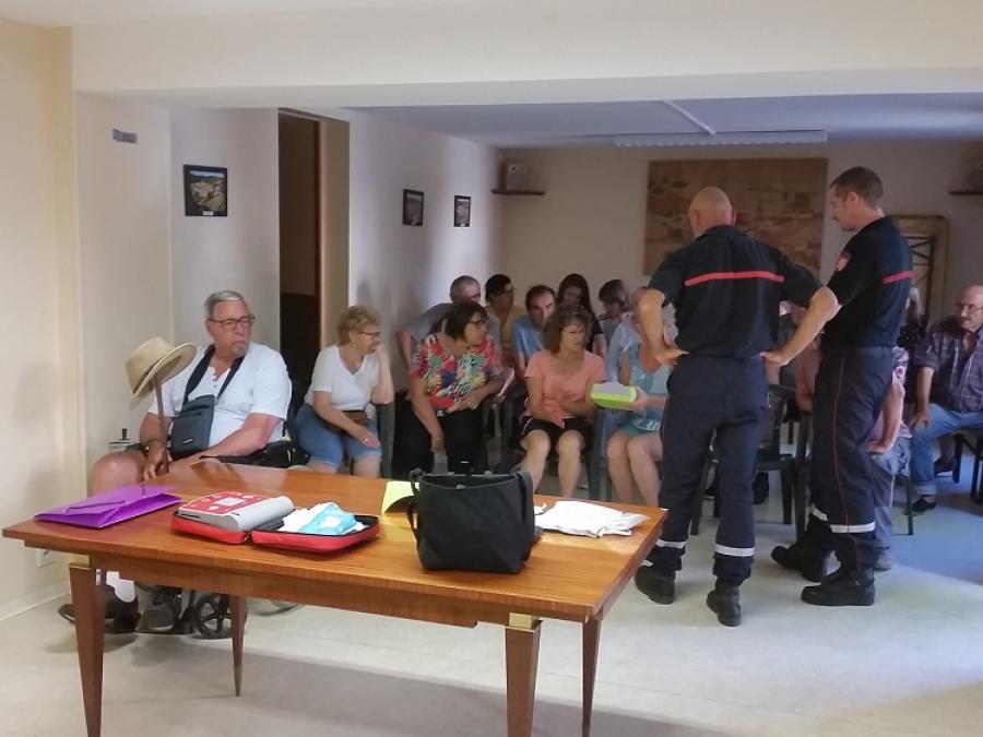 Initiation à l'utilisation d'un défibrilateur - 11.07.19 -Fayet (2)