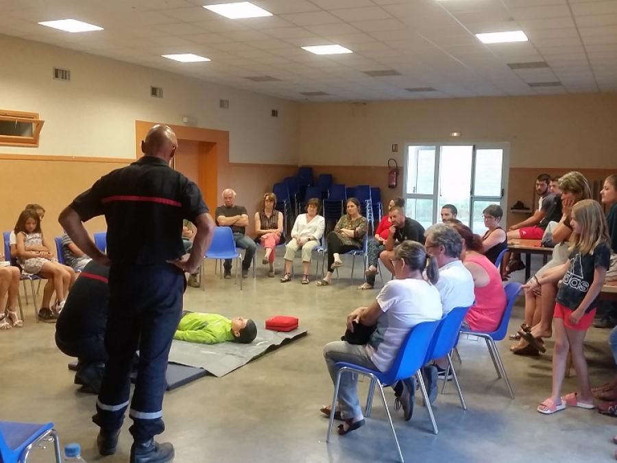 Initiation à l'utilisation d'un défibrilateur - 11.07.19 -Fayet (6)