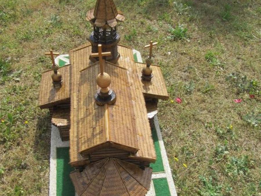 Maquette de la chapelle orthodoxe de Sylvanes à coté de Fayet (5)