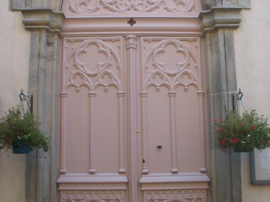 Porte de l'église de Laroque (98)
