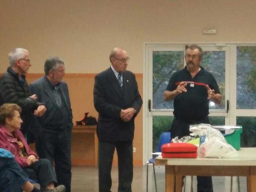 Remise d'un défibrilateur par le Lion's Club de Millau - 26.10.2018 - Fayet (4)