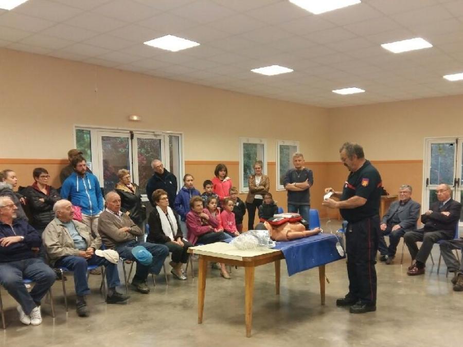 Remise d'un défibrilateur par le Lion's Club de Millau - 26.10.2018 - Fayet (5)
