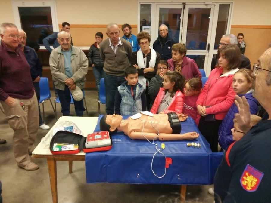 Remise d'un défibrilateur par le Lion's Club de Millau - 26.10.2018 - Fayet (7)