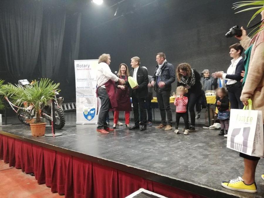 Remise d'un défibrilateur par le Rotary International  de Saint-Affrique - 13.04.2019 - Fayet (7)