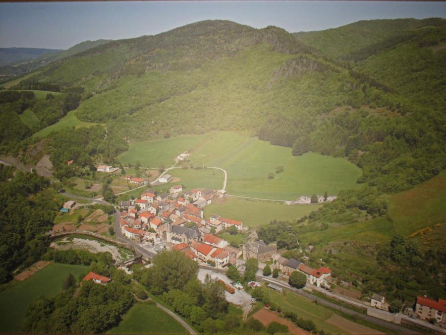 Vue aérienne de Laroque (1)